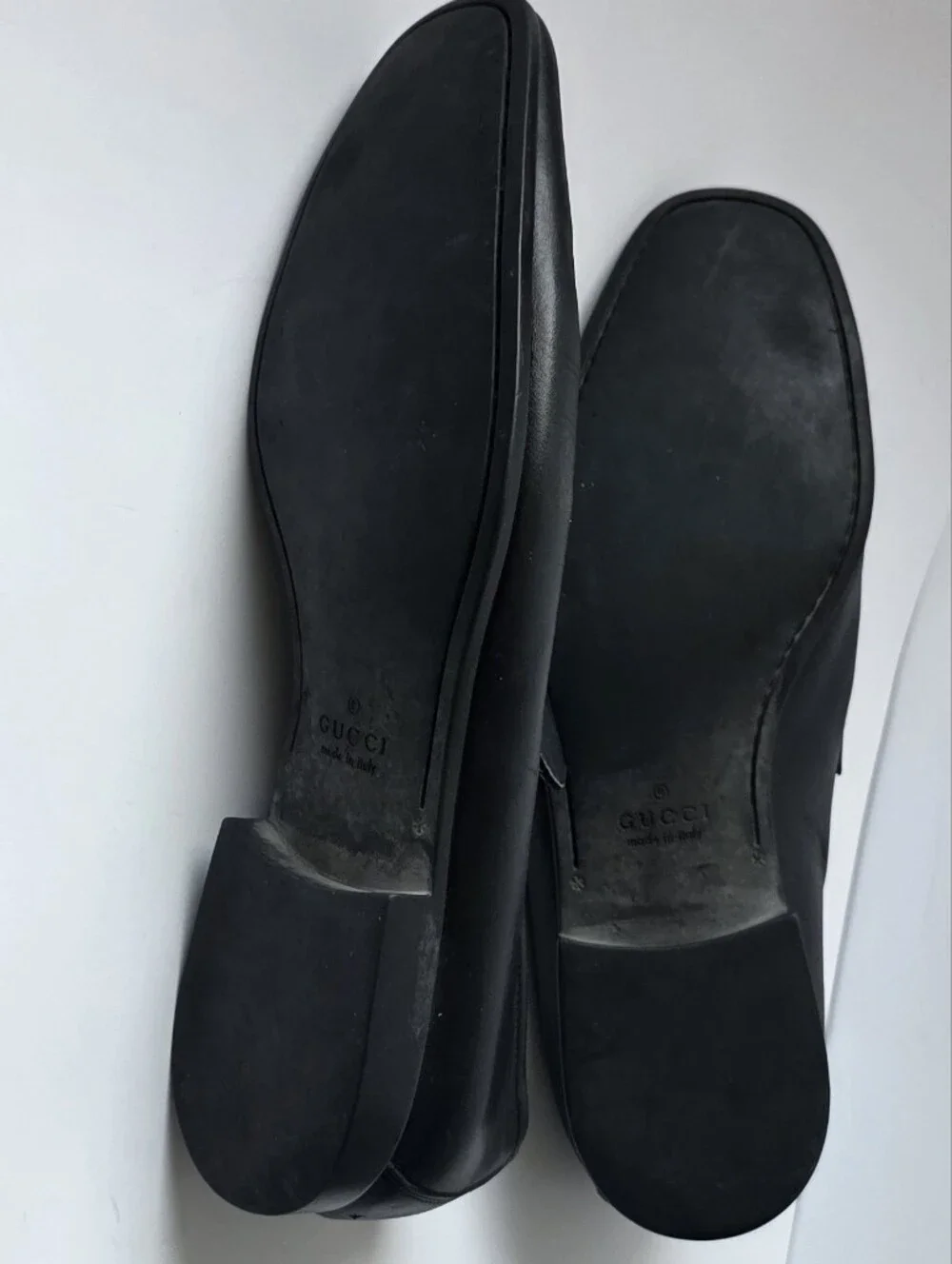 Gucci Black Leather Men’s Slip-On Dress Shoes with Silver Accent